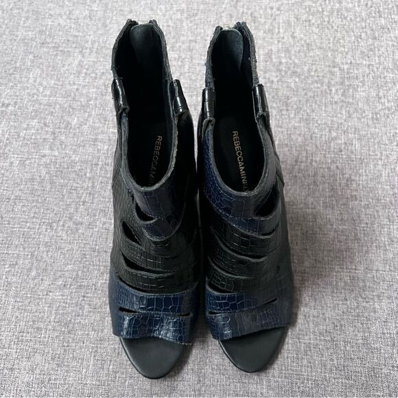 Rebecca Minkoff Sonny Embossed Peep Toe Wedge Booties Size 9 Navy Blue Black - Picture 4 of 10
